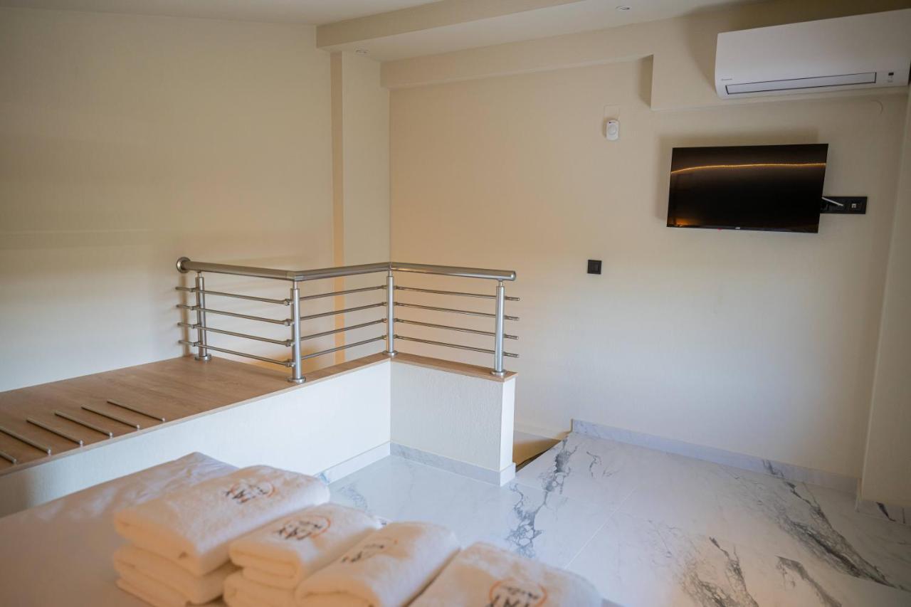 Fay Suites Flogita Exterior foto