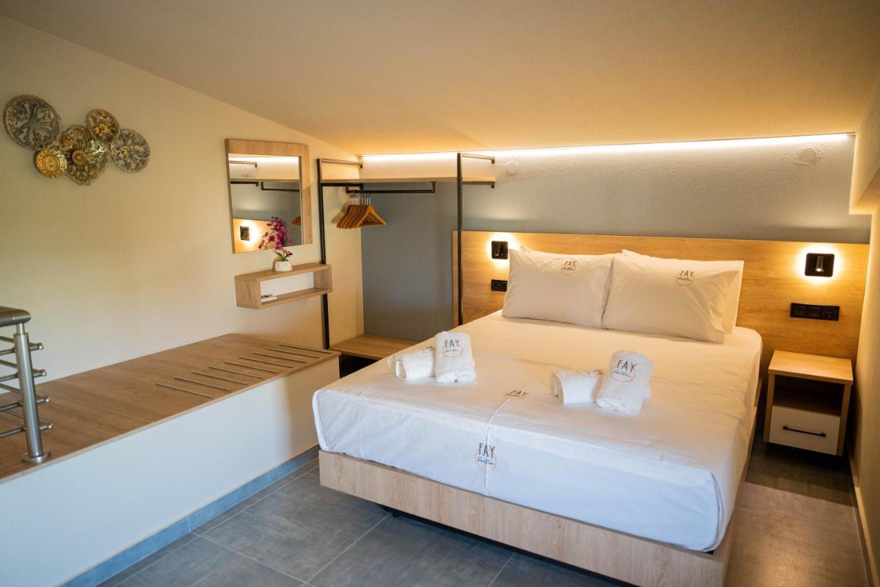 Fay Suites Flogita Exterior foto