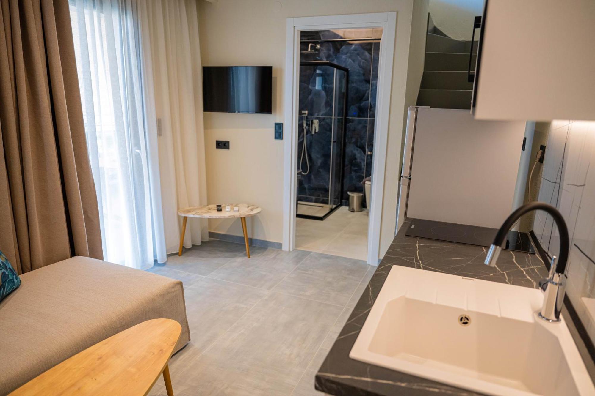 Fay Suites Flogita Exterior foto